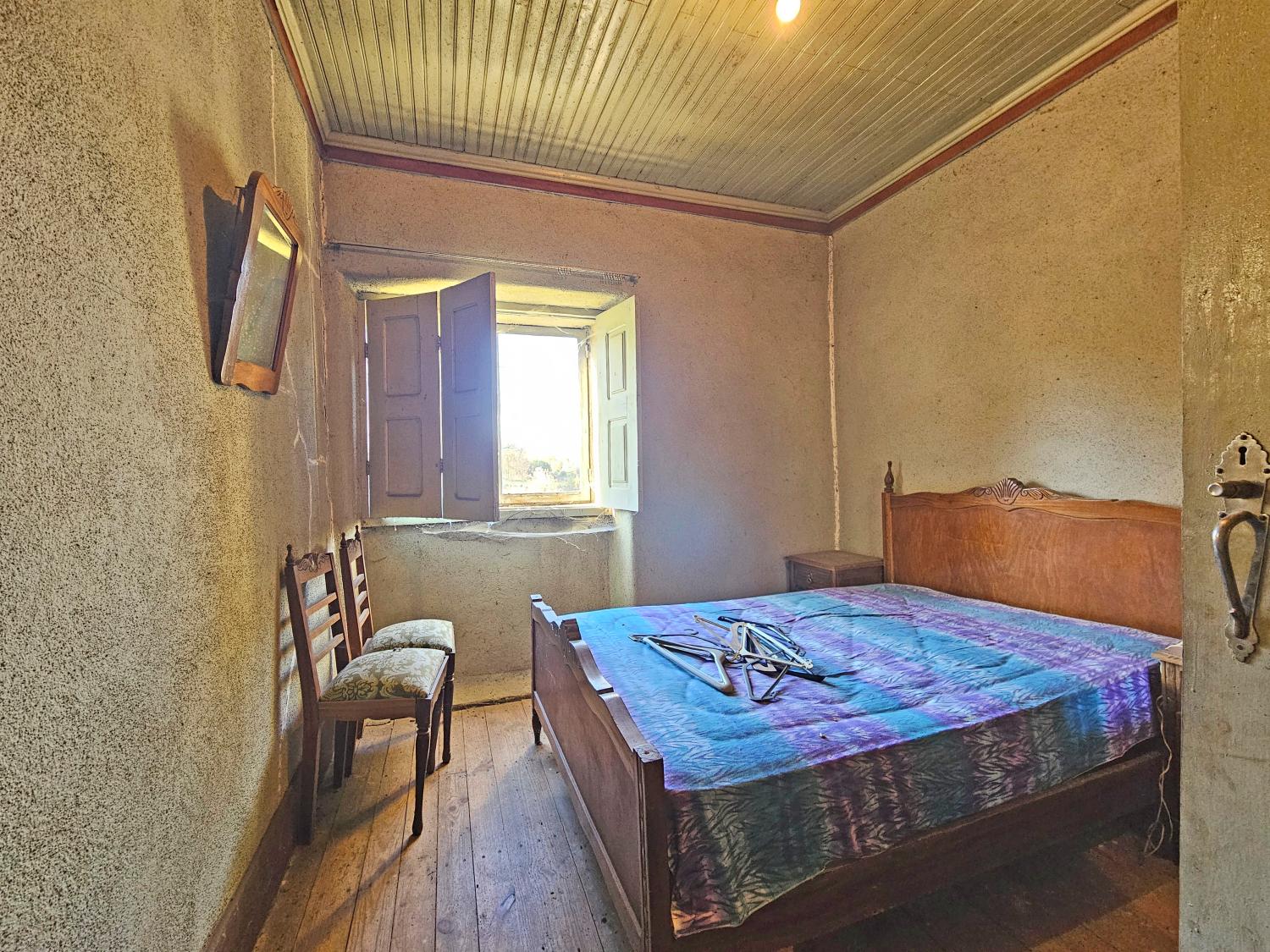  en venta casa independiente Monte Brás Guarda 10