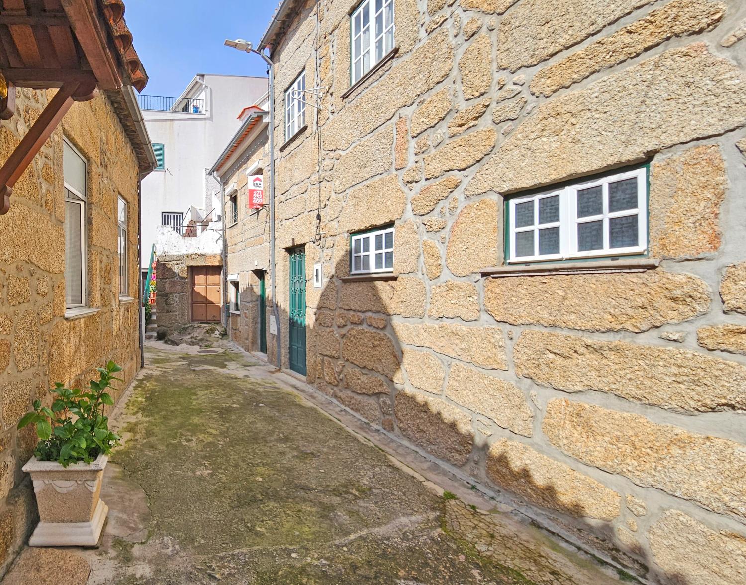  en venta casa de pueblo Gonçalo Guarda 2