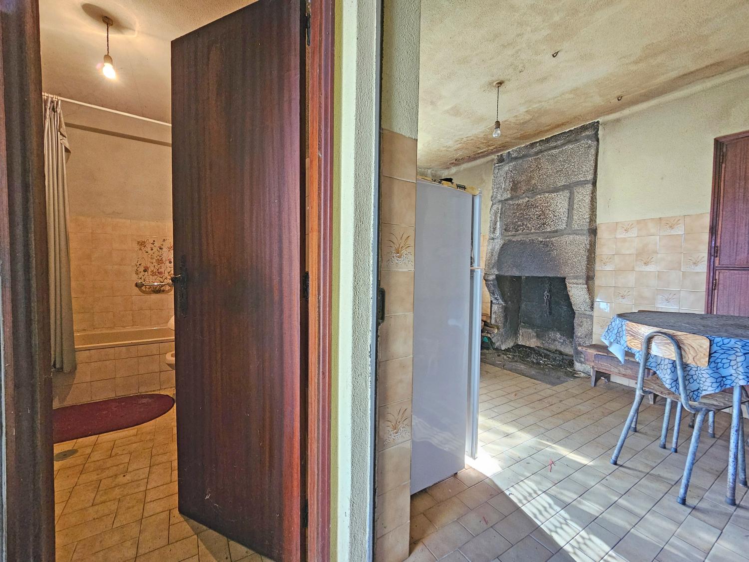  en venta casa independiente Monte Brás Guarda 8