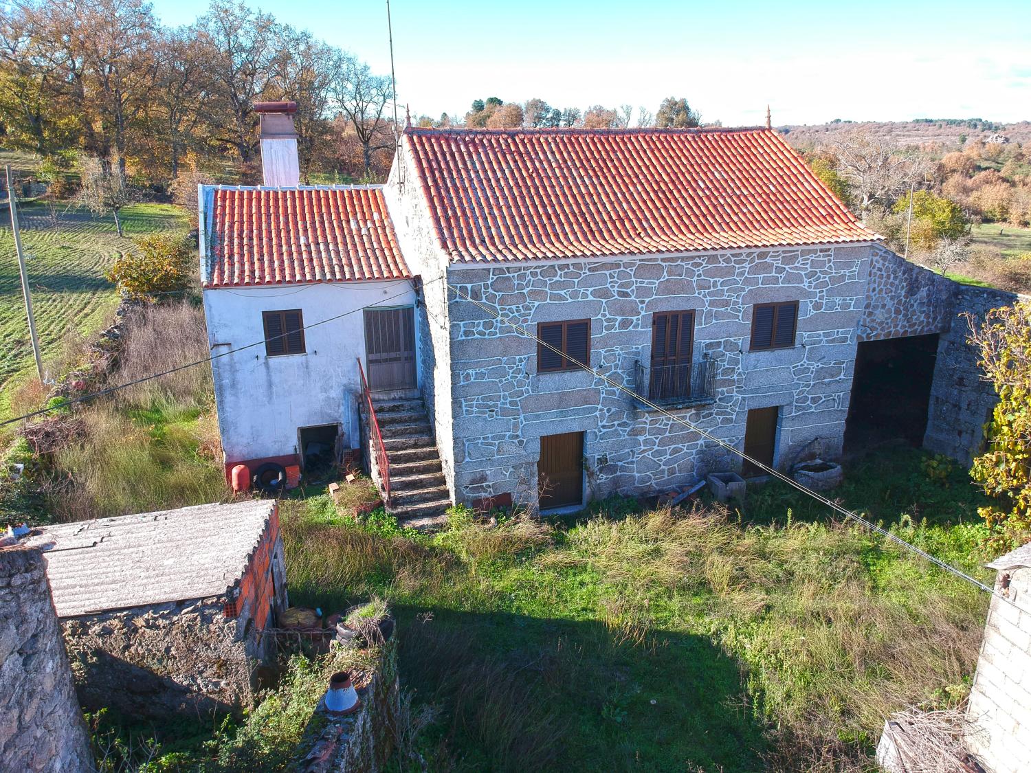  en venta casa independiente Monte Brás Guarda 1