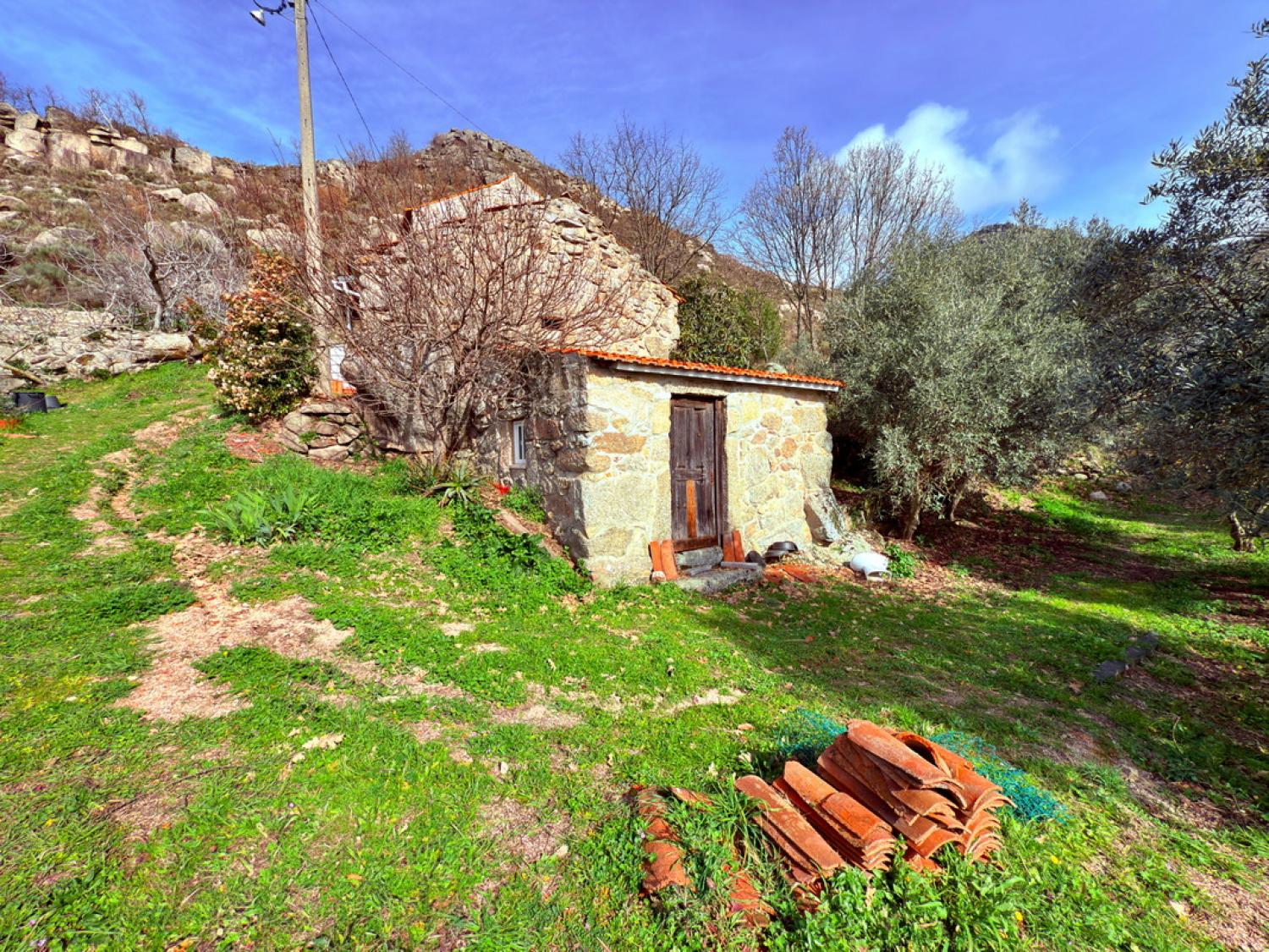  en venta casa rústica Pousafoles do Bispo Sabugal 34