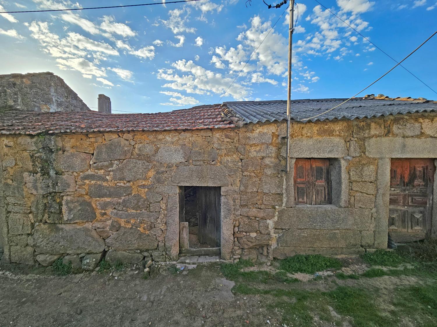  en venta casa de pueblo Montes Guarda 4
