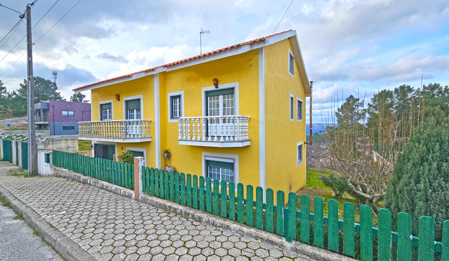 en venta casa independiente Vale de Estrela Guarda 3