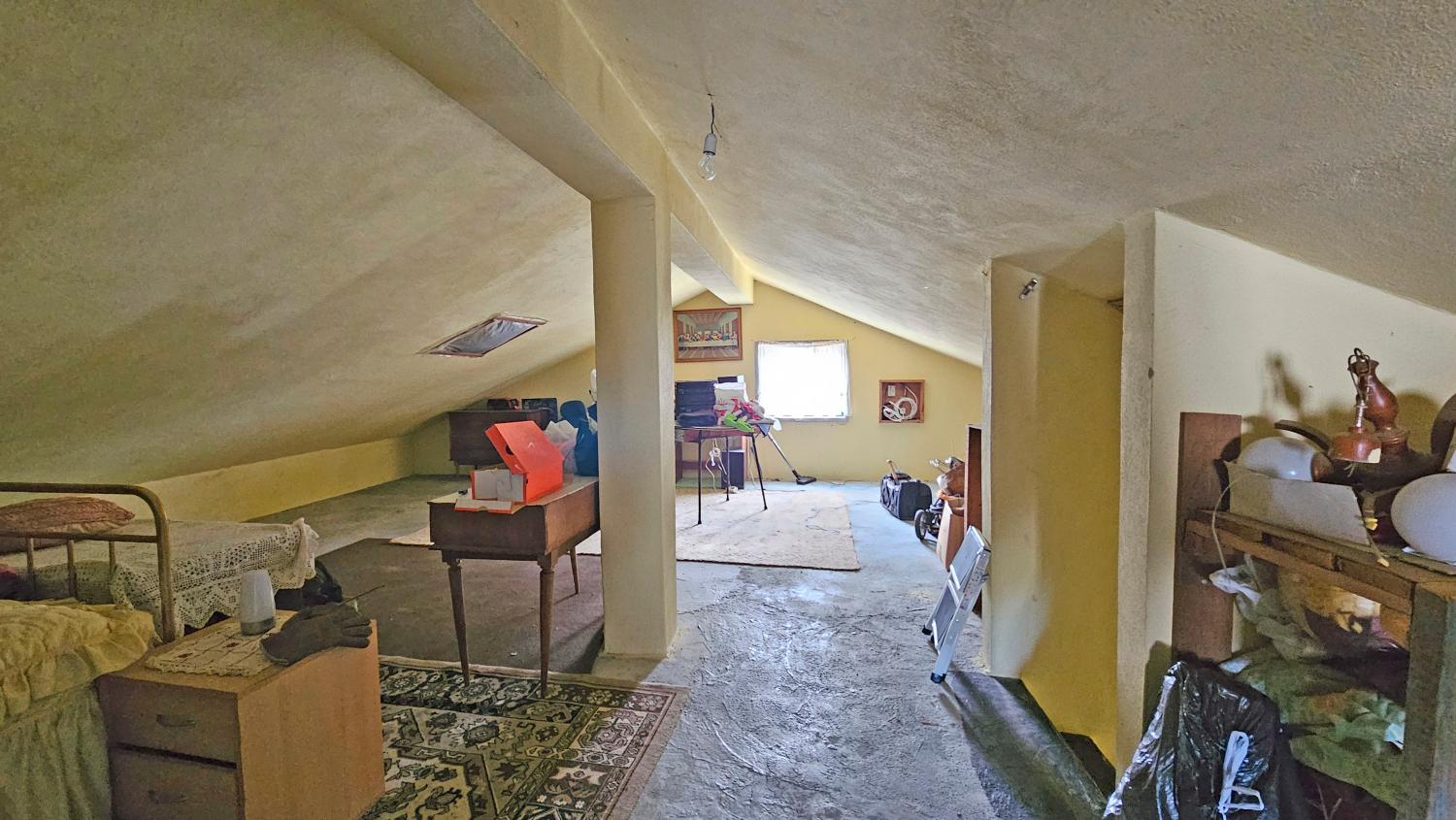  en venta casa independiente Vale de Estrela Guarda 27