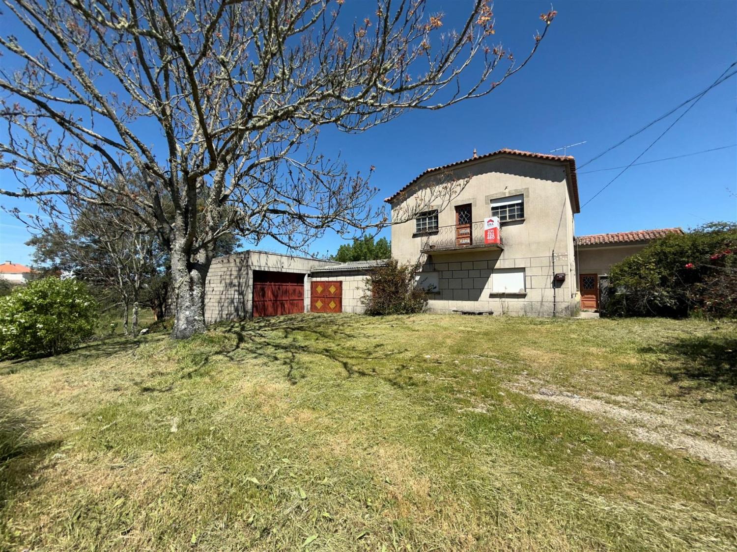  en venta casa independiente Casal de Cinza Guarda 1