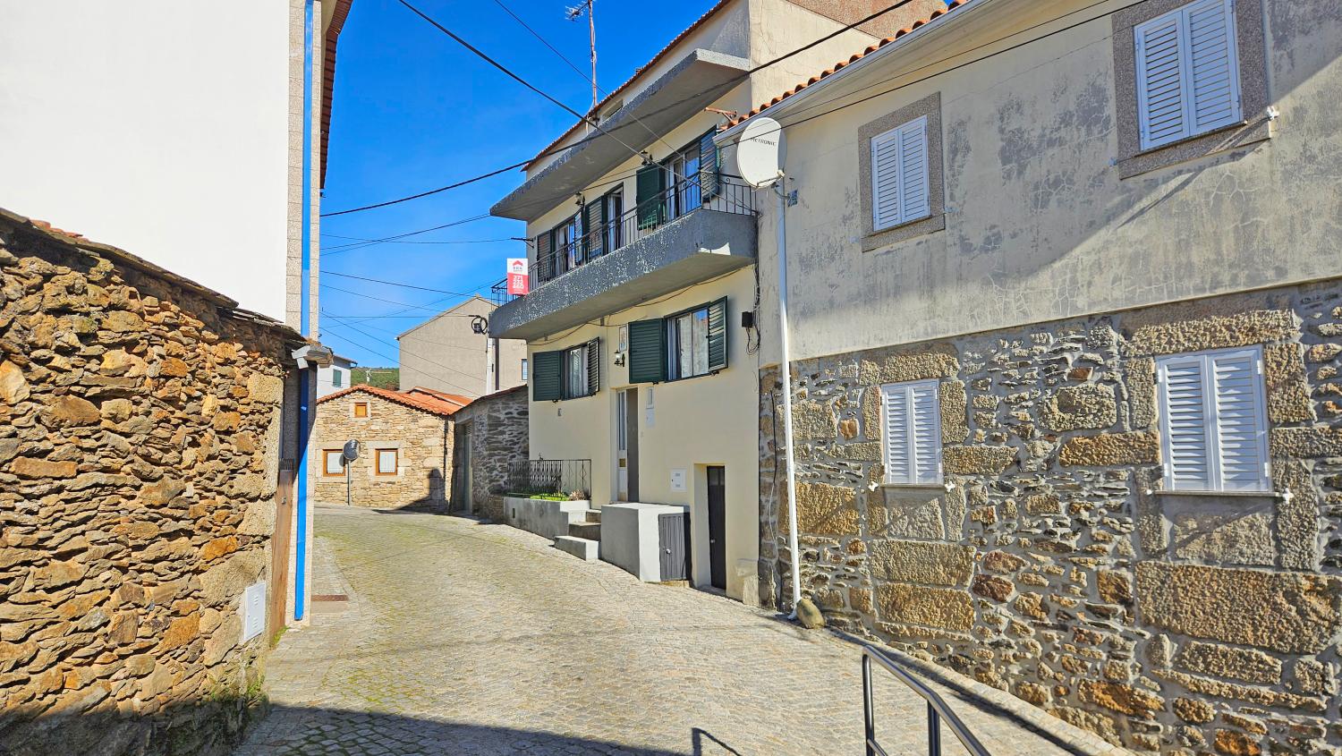 en venta casa de pueblo Videmonte Guarda 2