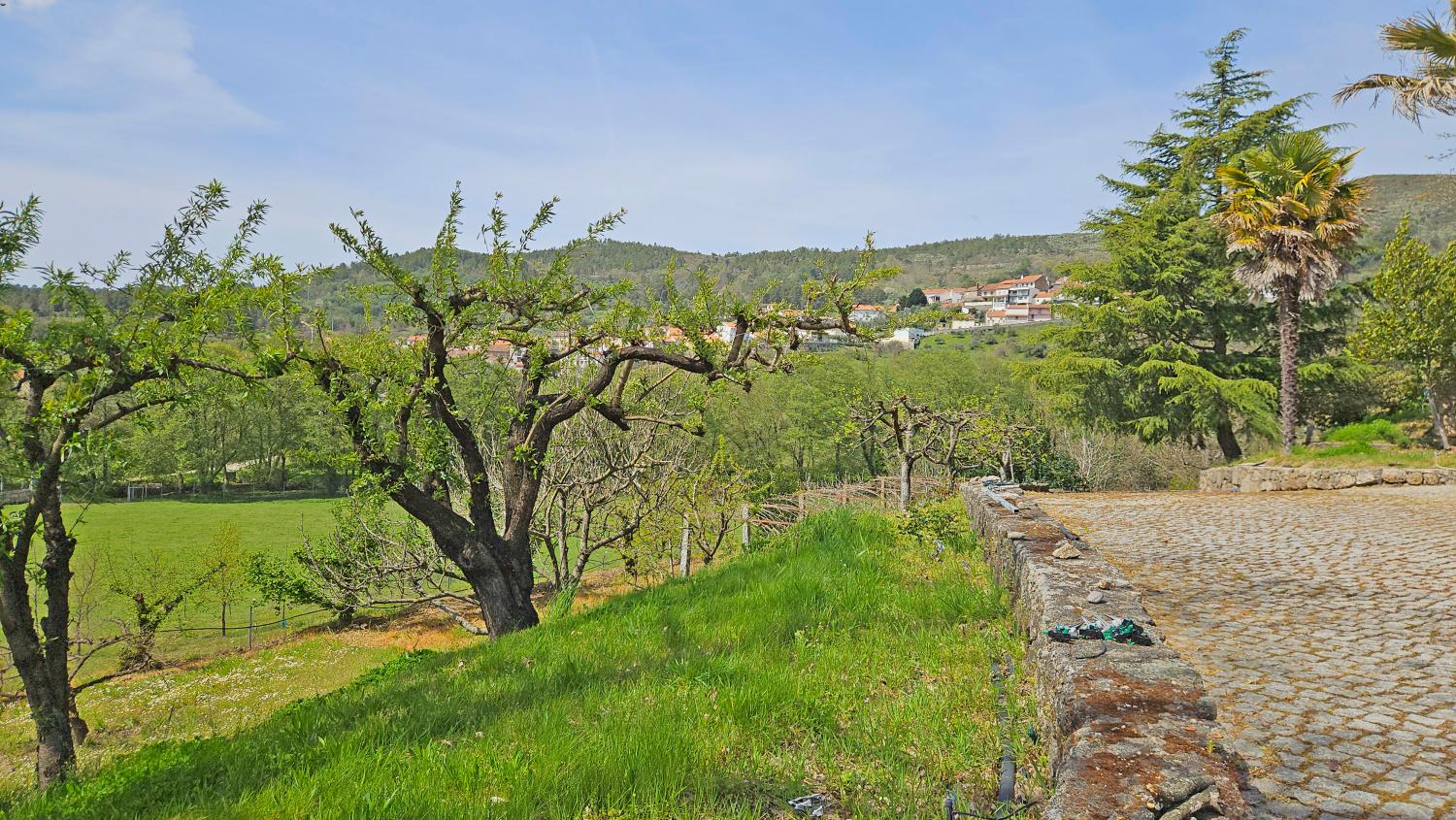  en venta casa rústica Vela Guarda 8