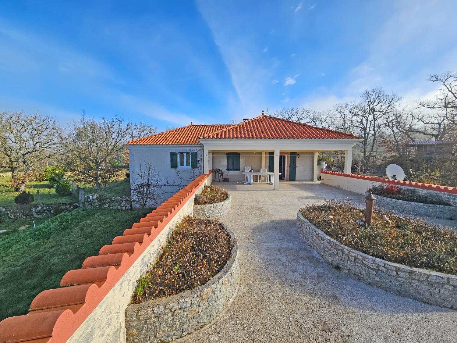  en venta casa independiente Casal de Cinza Guarda 1